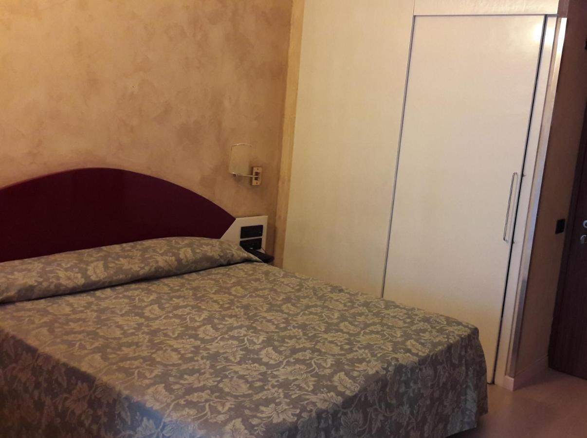Hotel Continental Turin Bagian luar foto