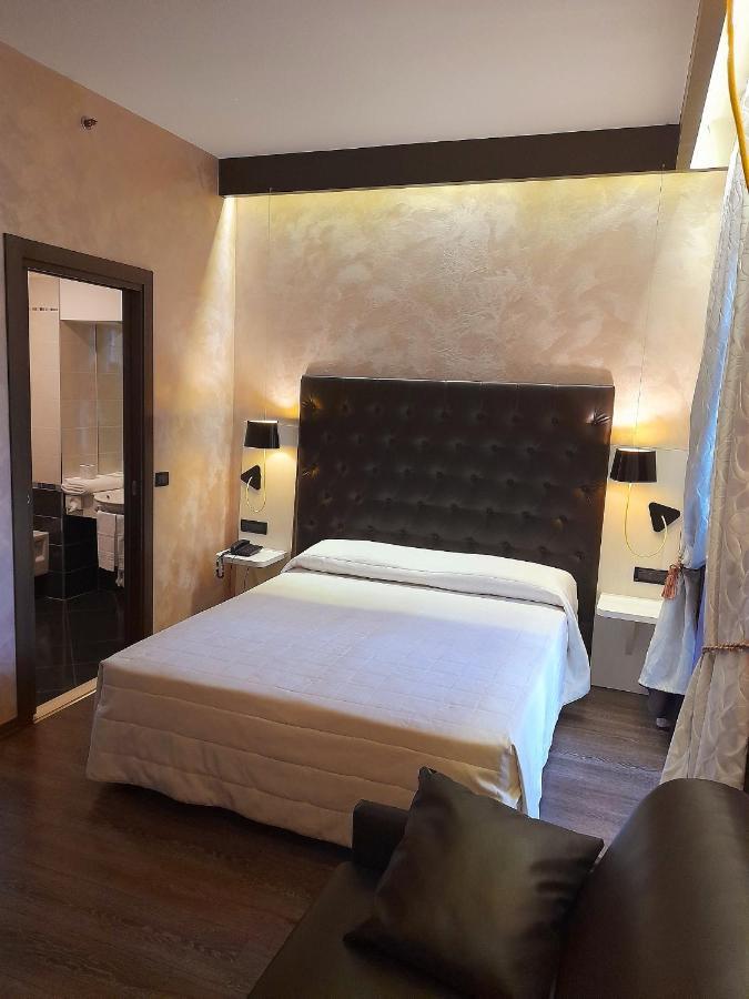 Hotel Continental Turin Bagian luar foto