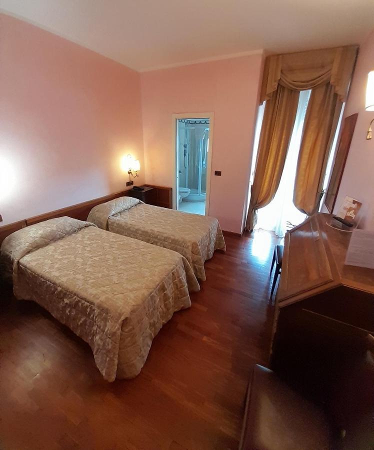 Hotel Continental Turin Bagian luar foto