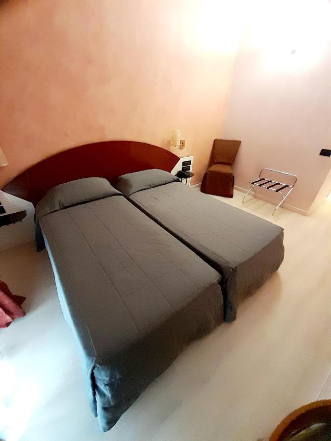 Hotel Continental Turin Bagian luar foto