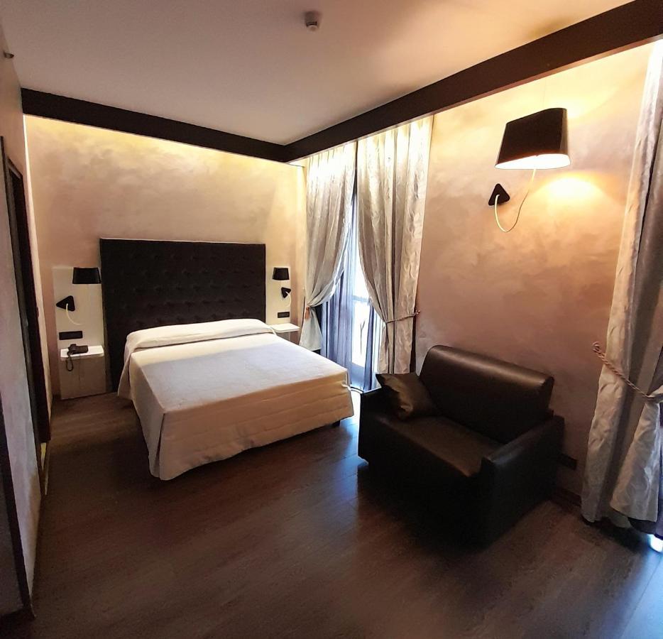 Hotel Continental Turin Bagian luar foto