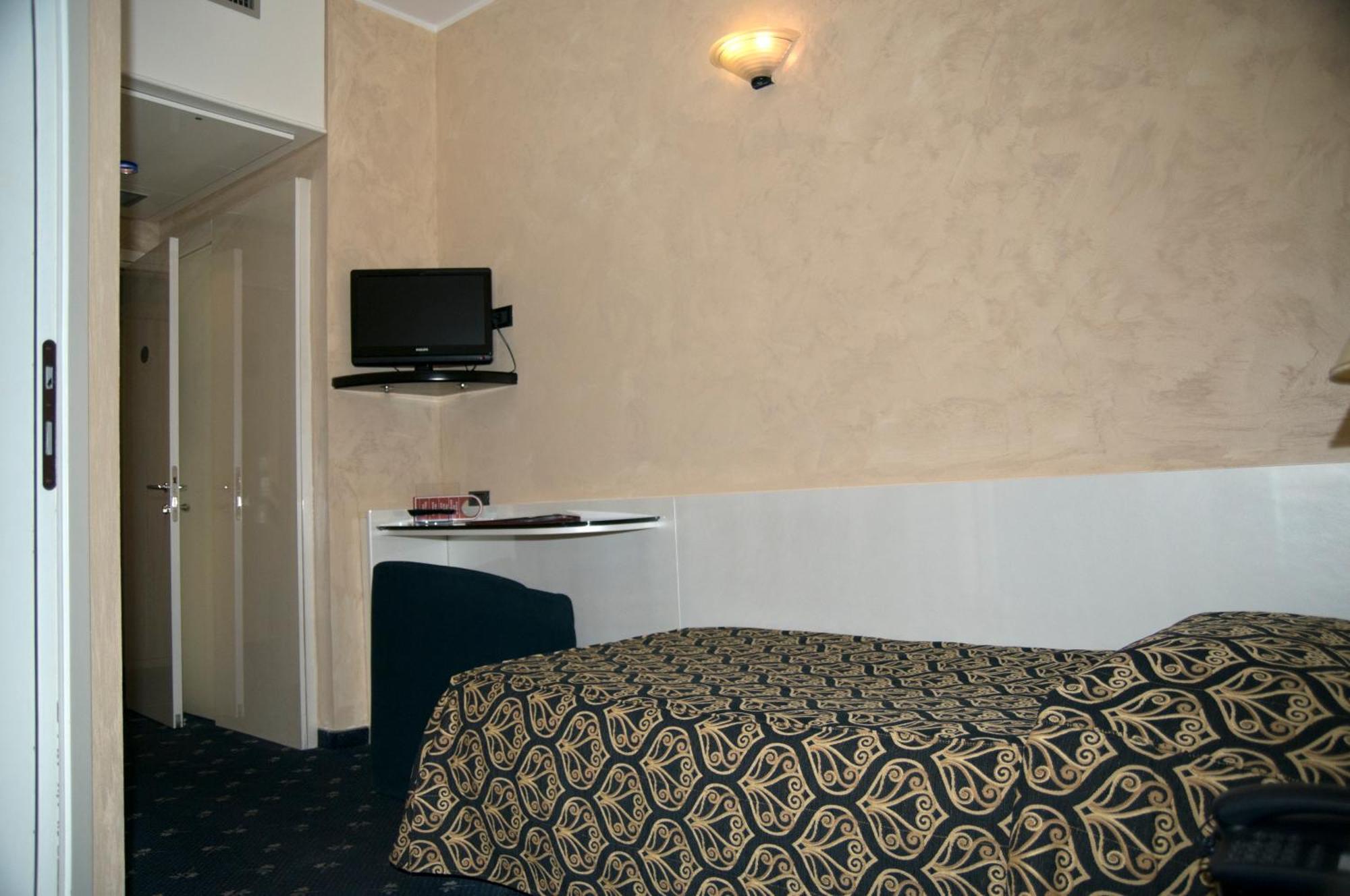 Hotel Continental Turin Bagian luar foto