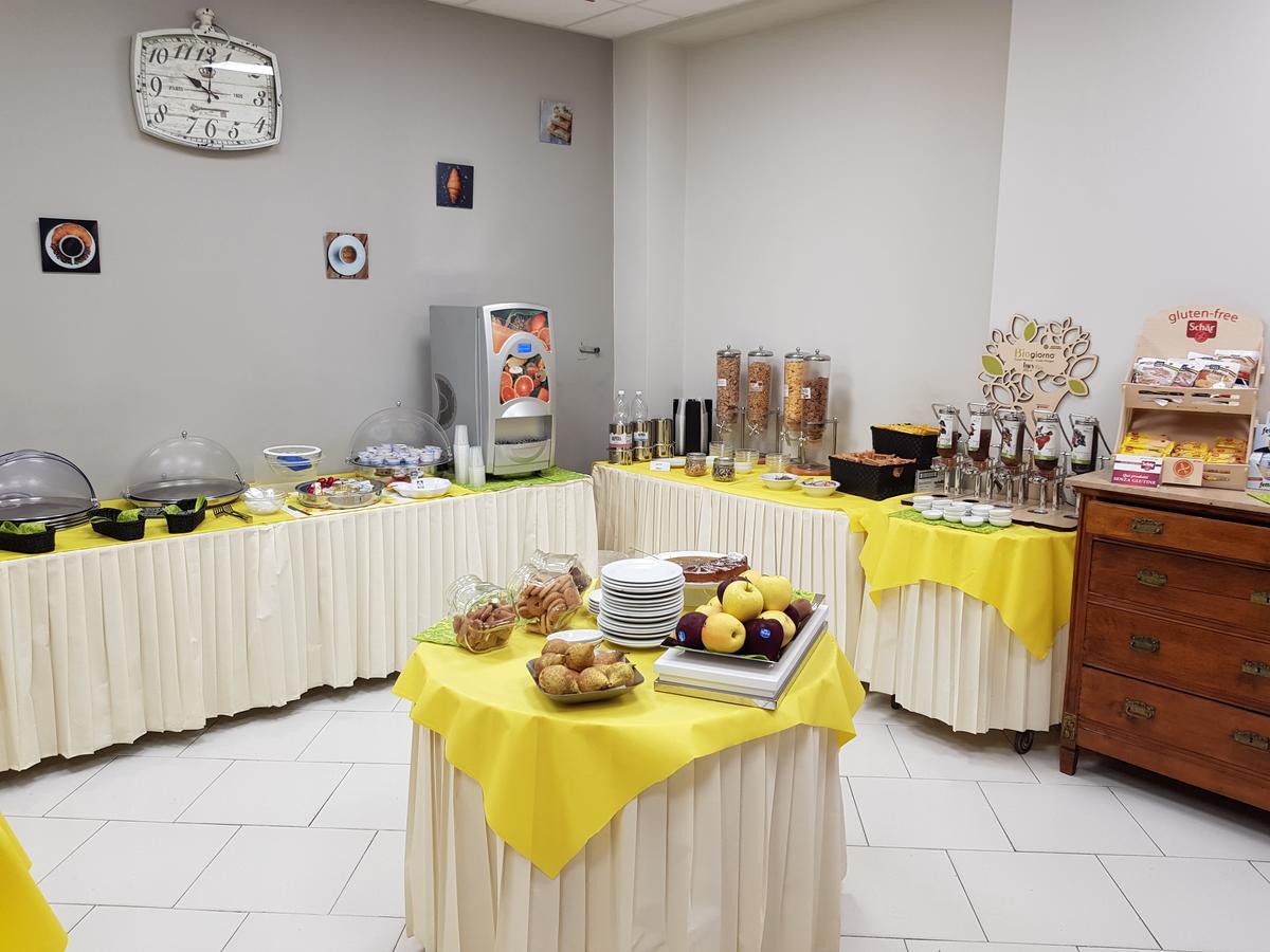 Hotel Continental Turin Bagian luar foto